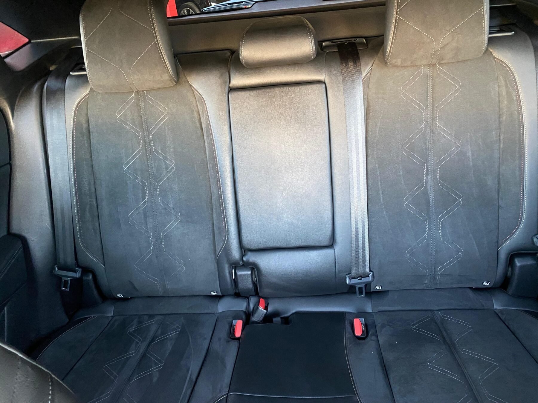 DS 7 BLUEHDI AT PERF. LINE