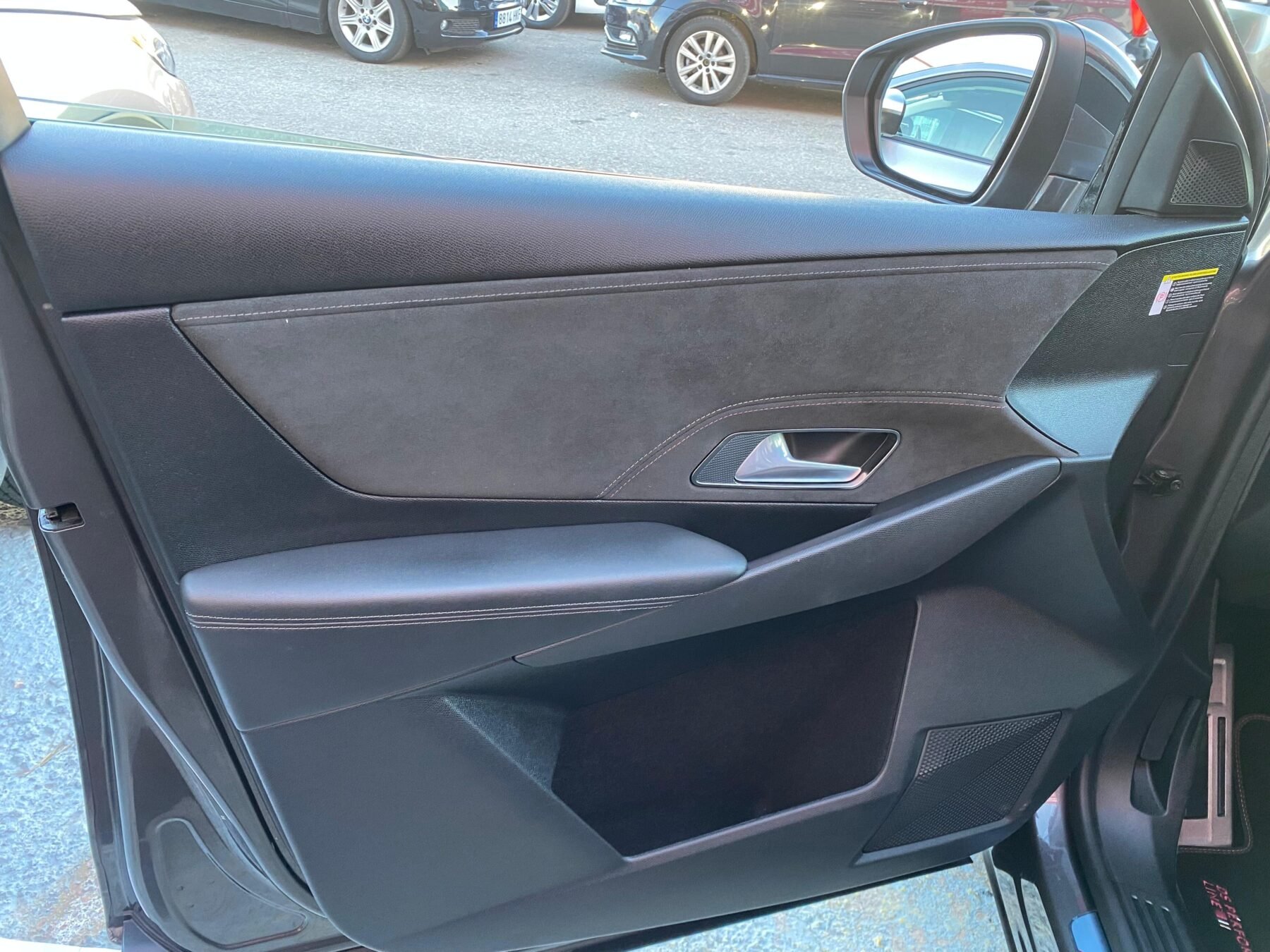 DS 7 BLUEHDI AT PERF. LINE