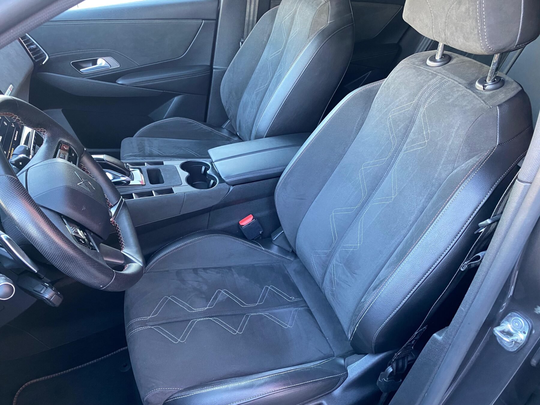 DS 7 BLUEHDI AT PERF. LINE