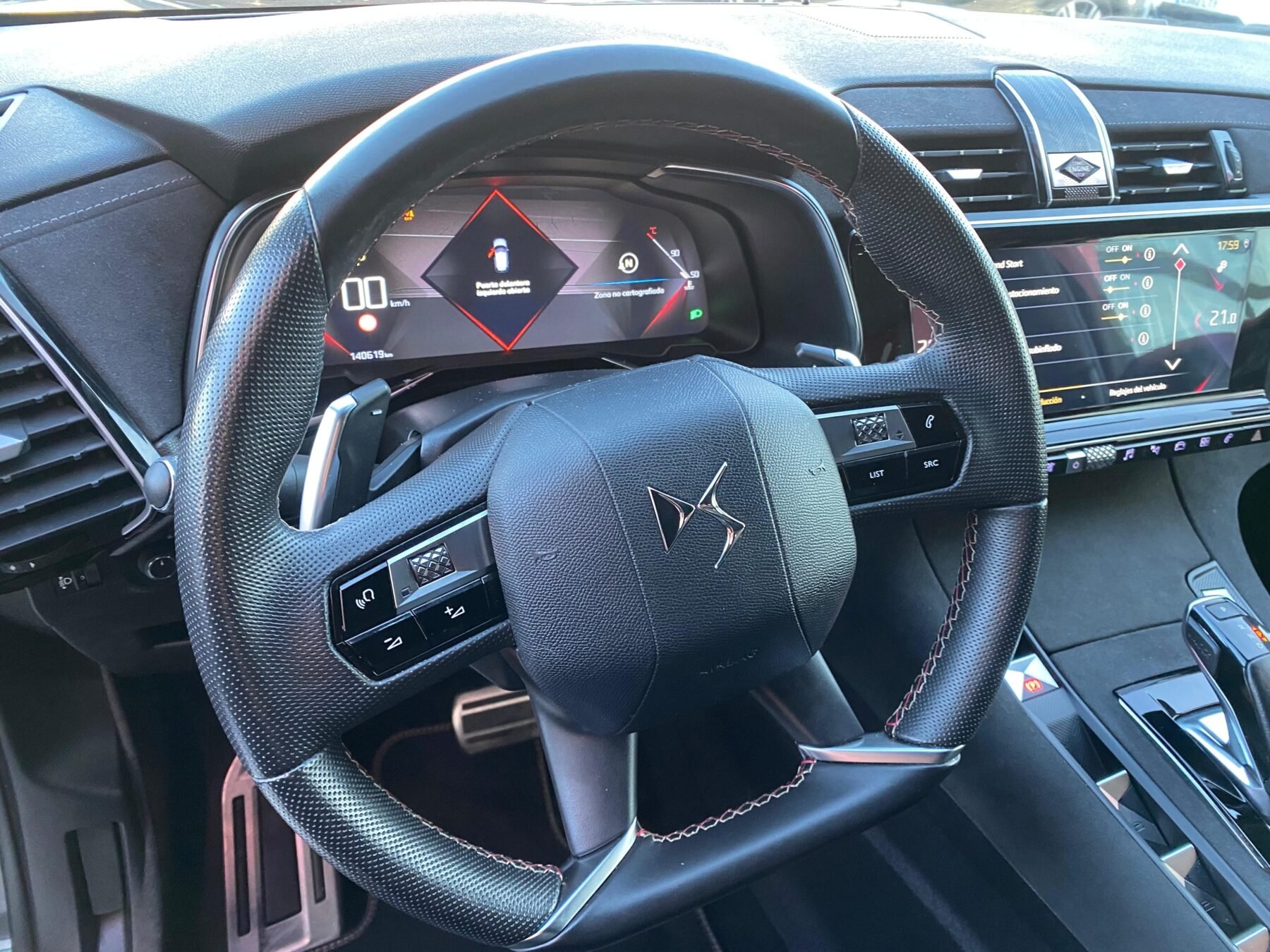 DS 7 BLUEHDI AT PERF. LINE