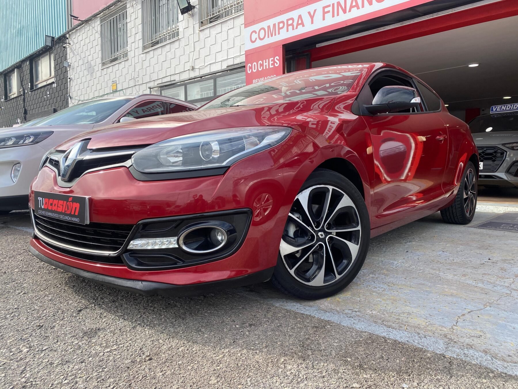 RENAULT Megane RENAULT MEGANE COUPE BOSE ENERGY DCI 110 SS
