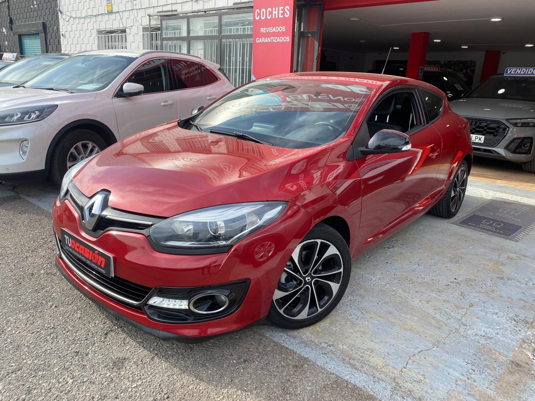 RENAULT Megane RENAULT MEGANE COUPE BOSE ENERGY DCI 110 SS