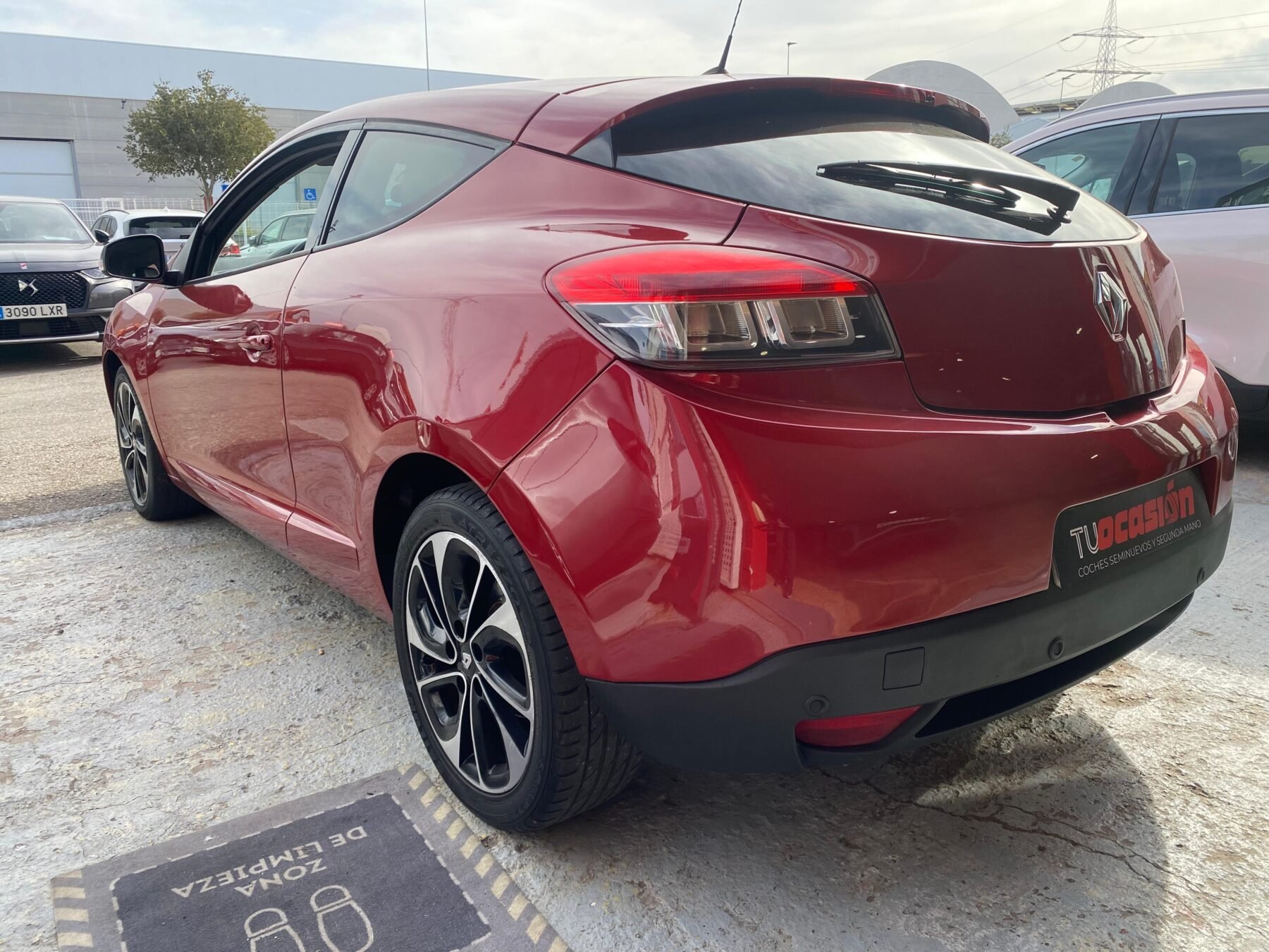 RENAULT Megane RENAULT MEGANE COUPE BOSE ENERGY DCI 110 SS