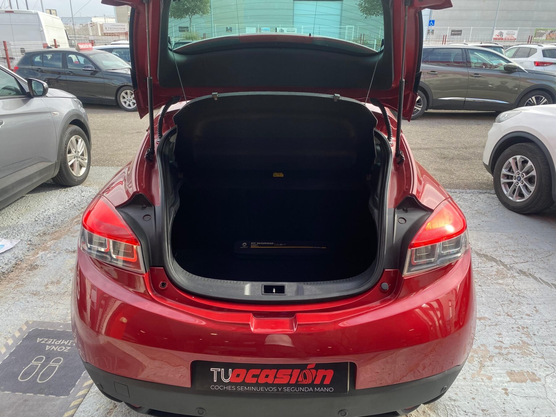 RENAULT Megane RENAULT MEGANE COUPE BOSE ENERGY DCI 110 SS