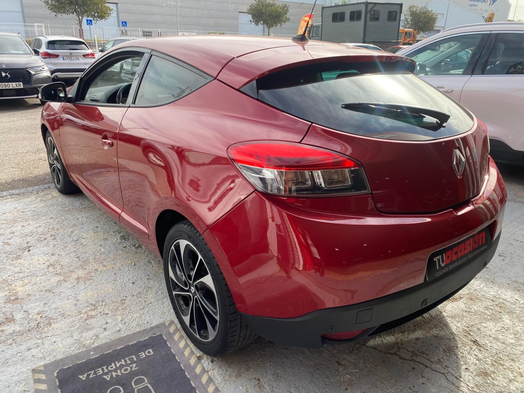 RENAULT Megane RENAULT MEGANE COUPE BOSE ENERGY DCI 110 SS