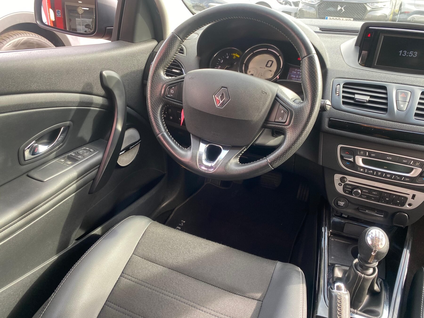 RENAULT Megane RENAULT MEGANE COUPE BOSE ENERGY DCI 110 SS