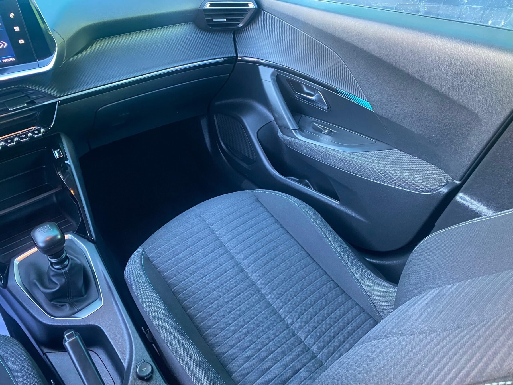 PEUGEOT 2008 Style Puretech 74kW 100CV