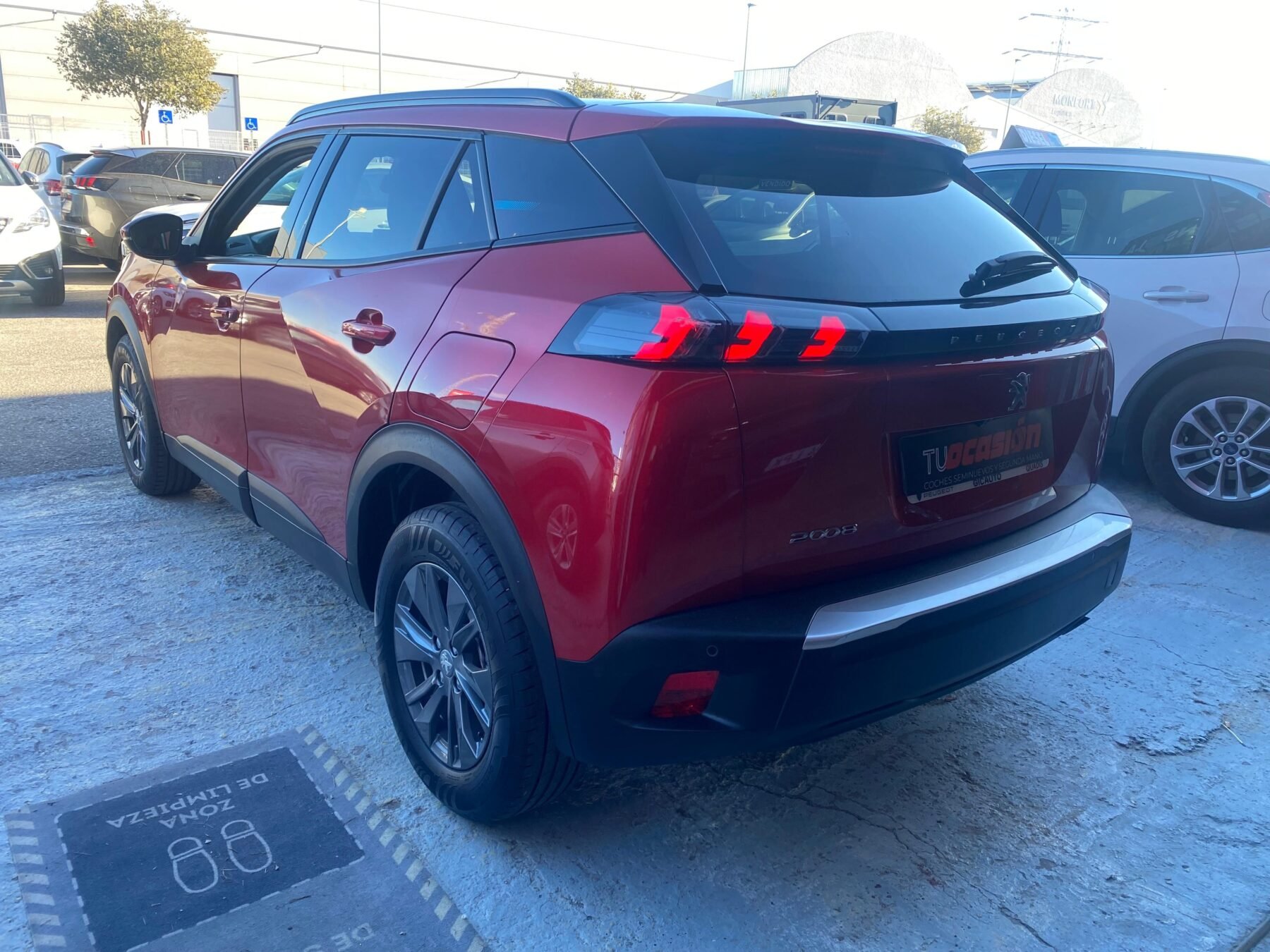 PEUGEOT 2008 Style Puretech 74kW 100CV