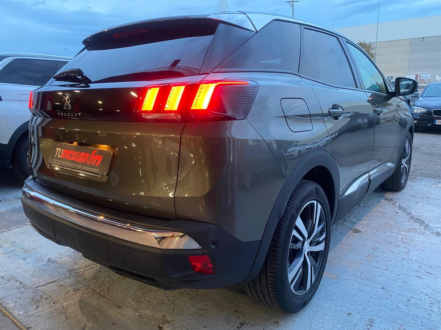 PEUGEOT 3008 1.5 BLUE HDI  EAT8 S&S