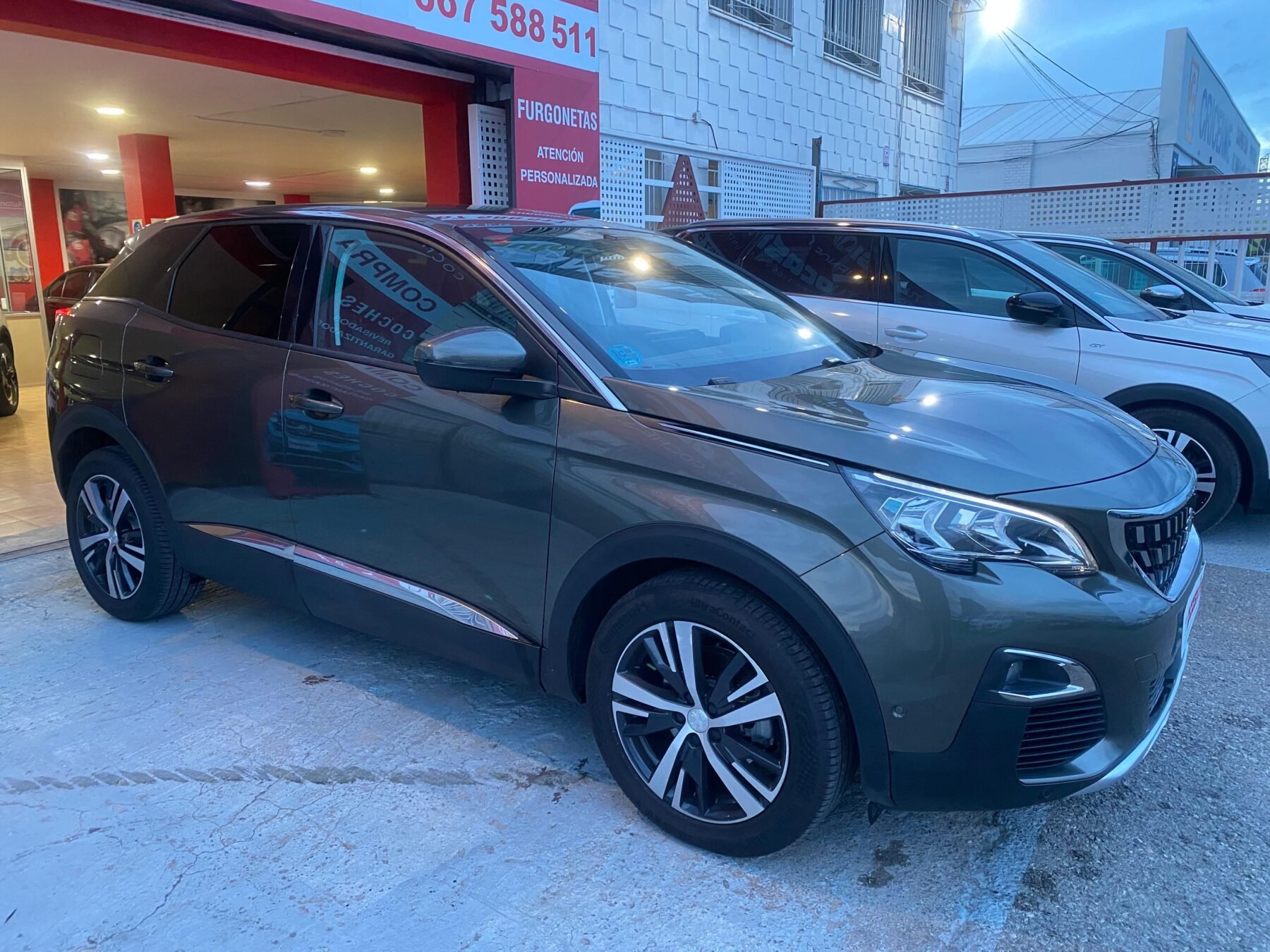 PEUGEOT 3008 1.5 BLUE HDI  EAT8 S&S