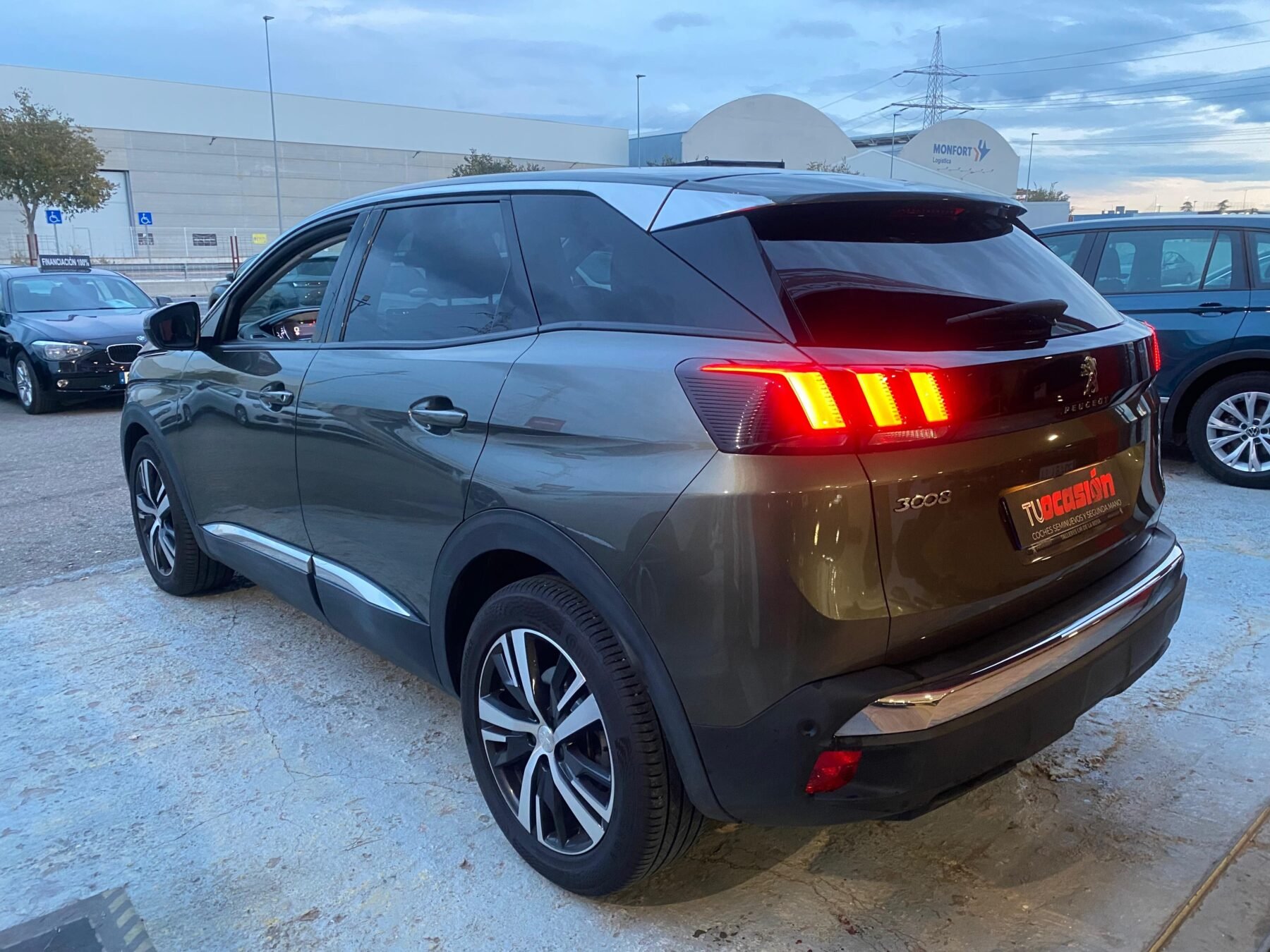 PEUGEOT 3008 1.5 BLUE HDI  EAT8 S&S