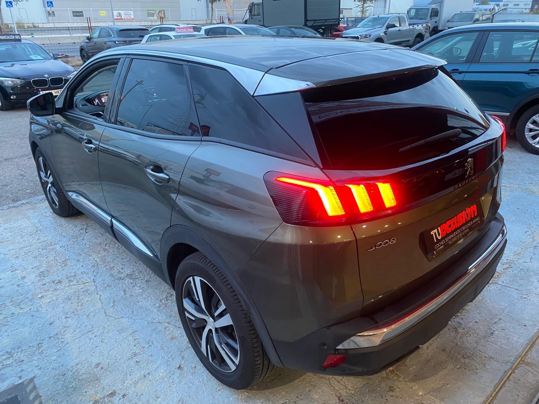 PEUGEOT 3008 1.5 BLUE HDI  EAT8 S&S