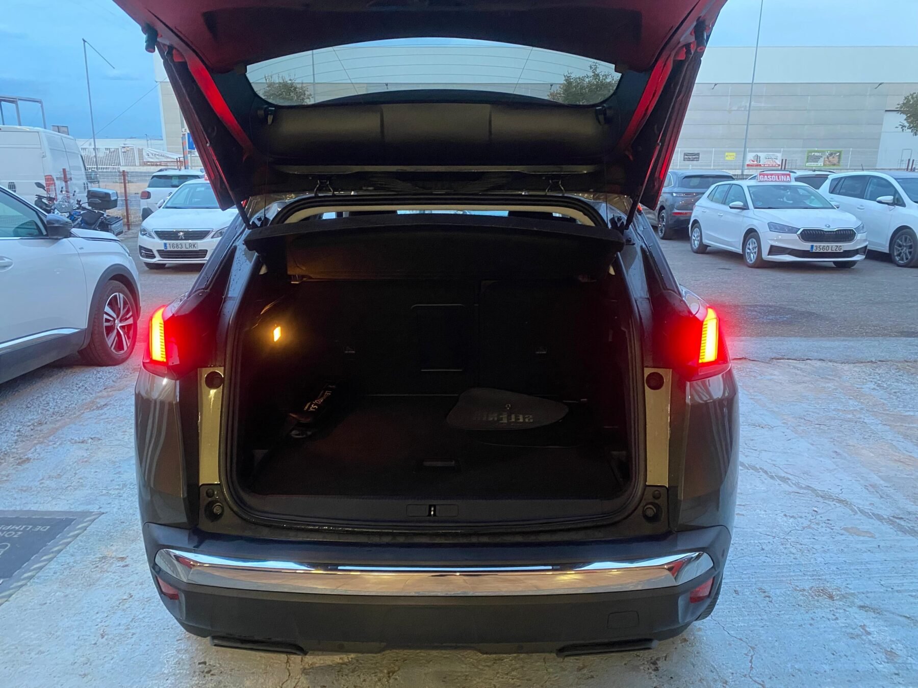 PEUGEOT 3008 1.5 BLUE HDI  EAT8 S&S