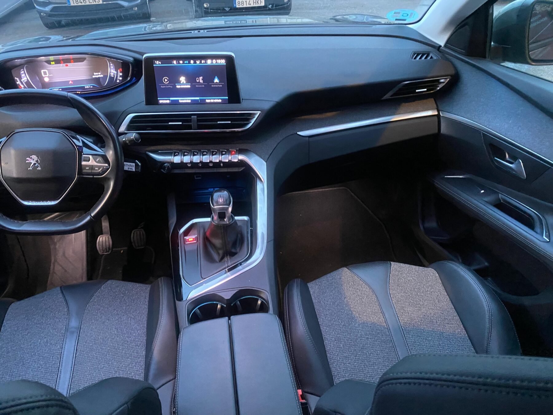 PEUGEOT 3008 1.5 BLUE HDI  EAT8 S&S