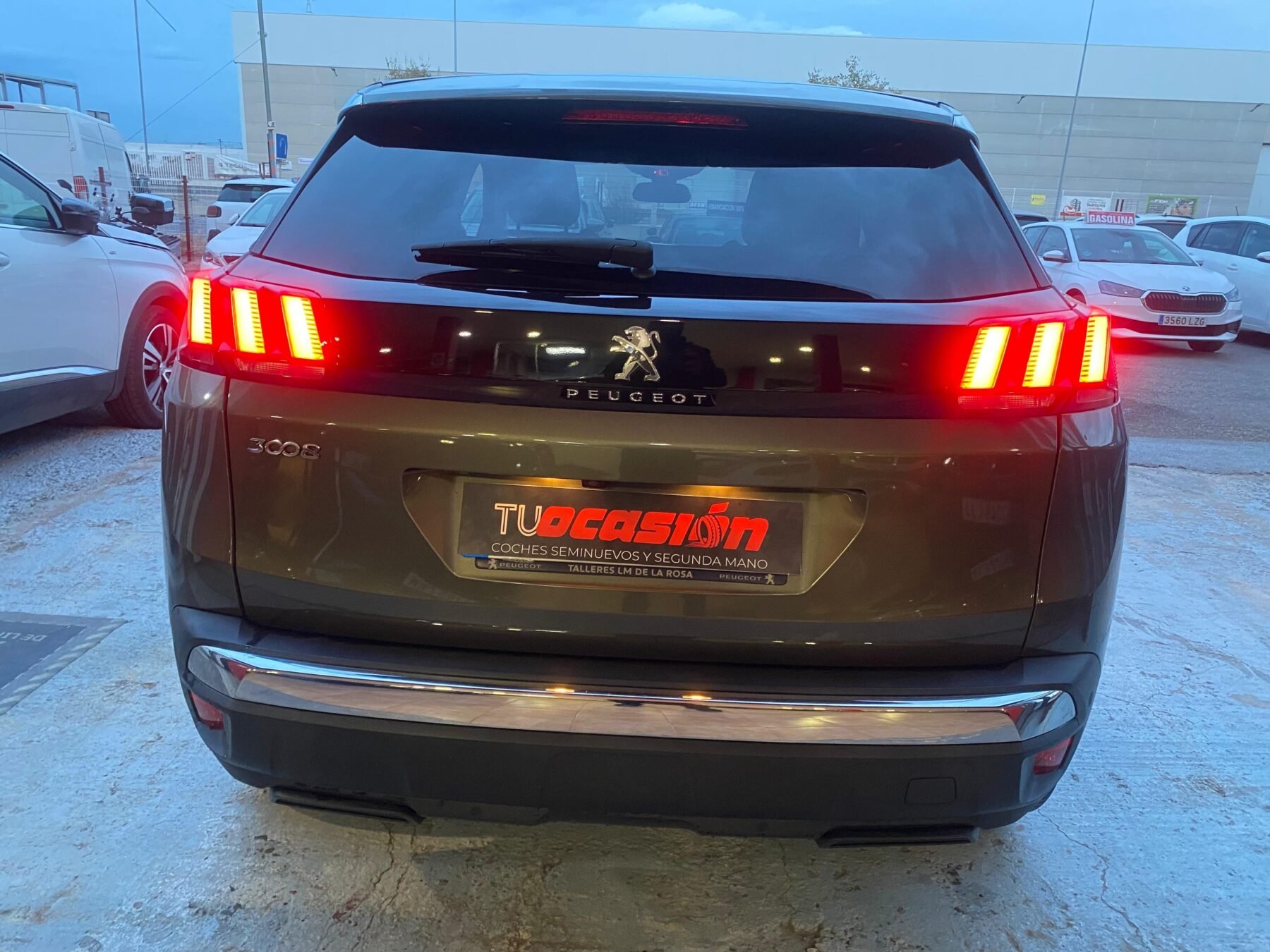 PEUGEOT 3008 1.5 BLUE HDI  EAT8 S&S