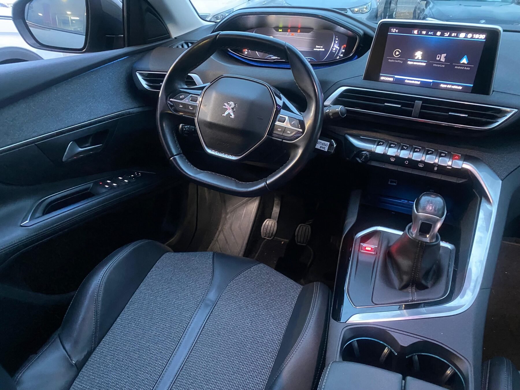 PEUGEOT 3008 1.5 BLUE HDI  EAT8 S&S