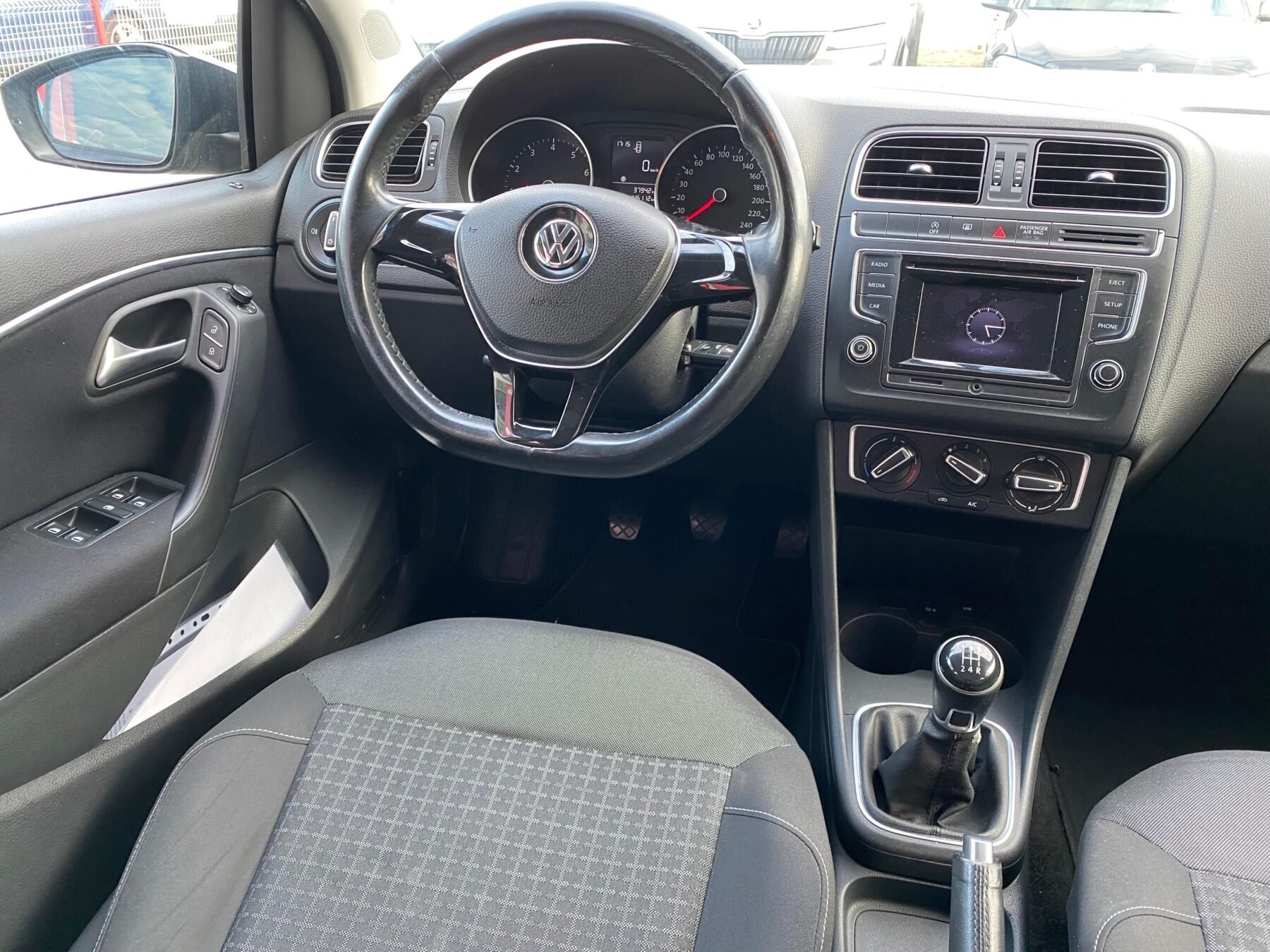 VOLKSWAGEN polo ADVANCE 12 6R12CV