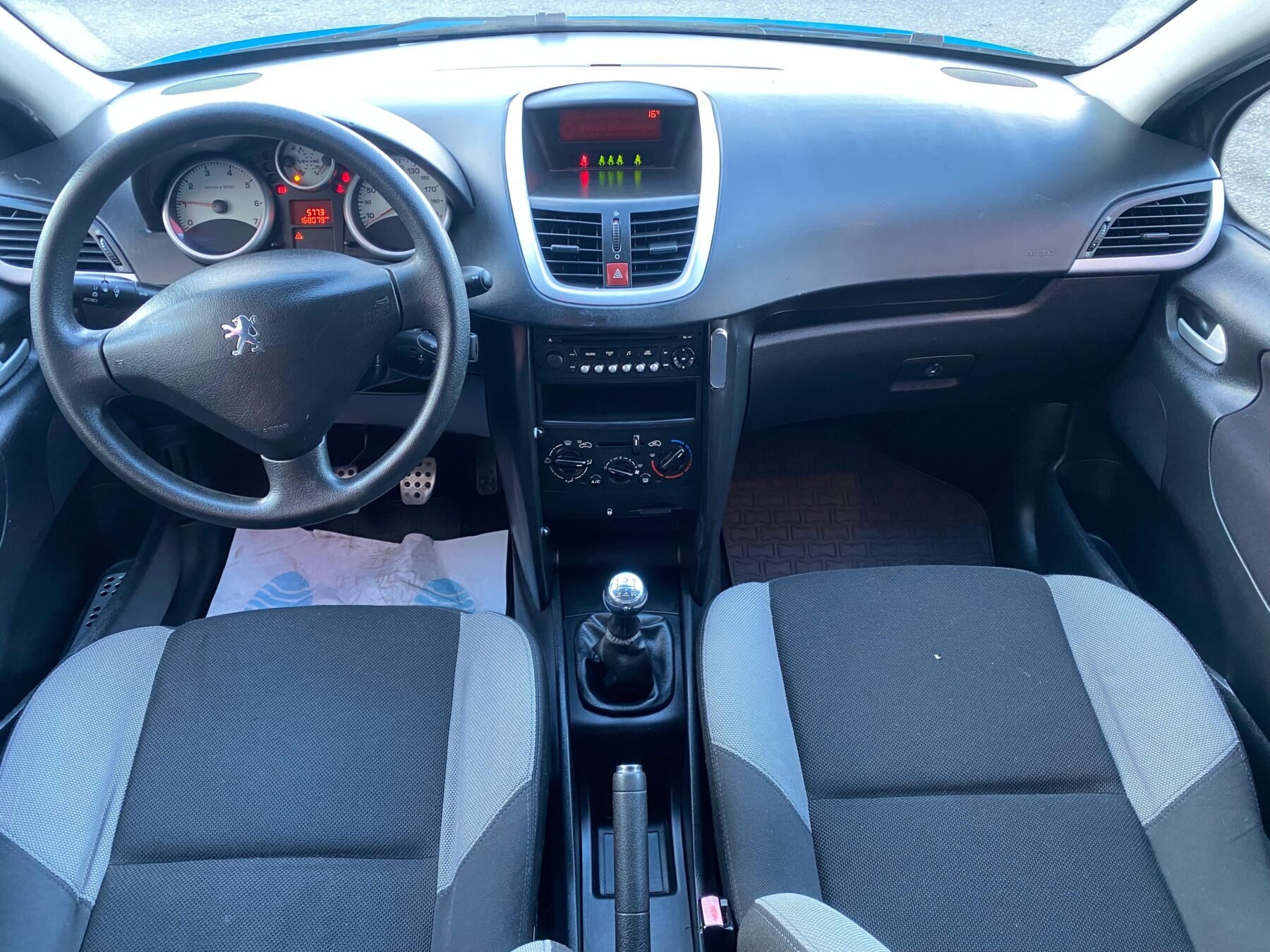 PEUGEOT 207 1.4 16v XLine