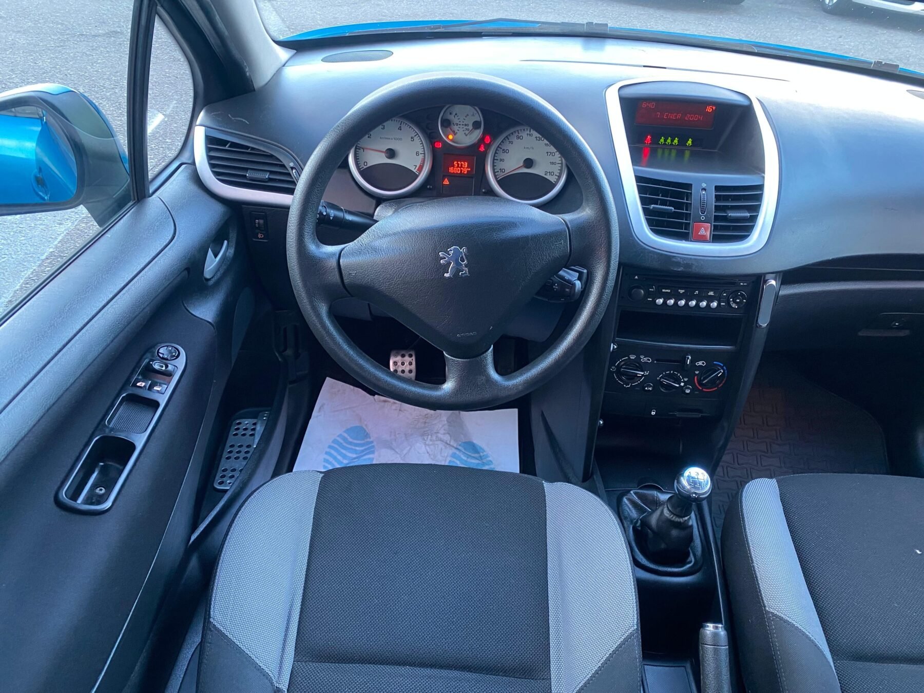 PEUGEOT 207 1.4 16v XLine