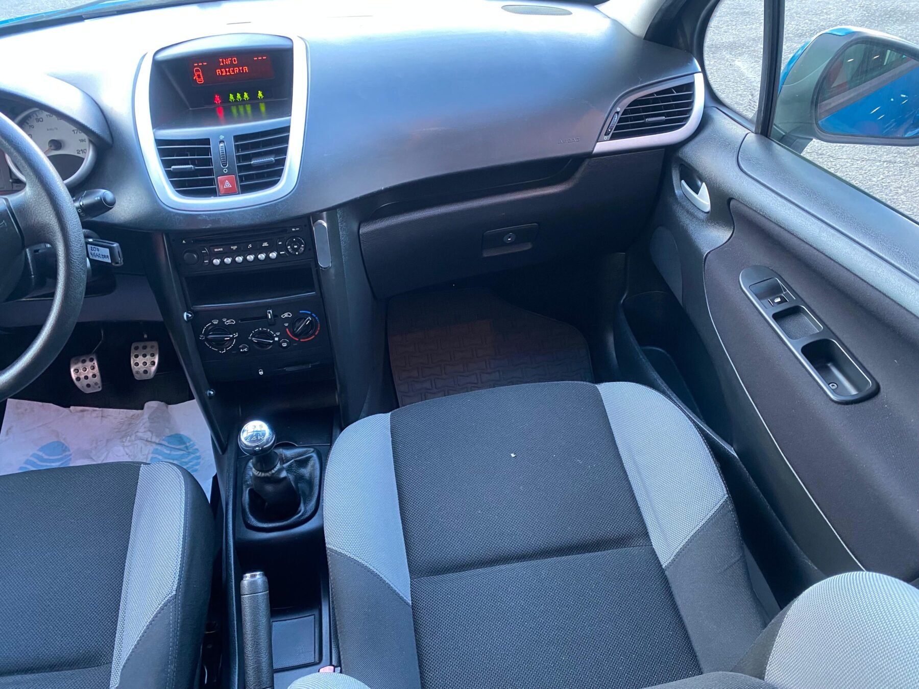 PEUGEOT 207 1.4 16v XLine