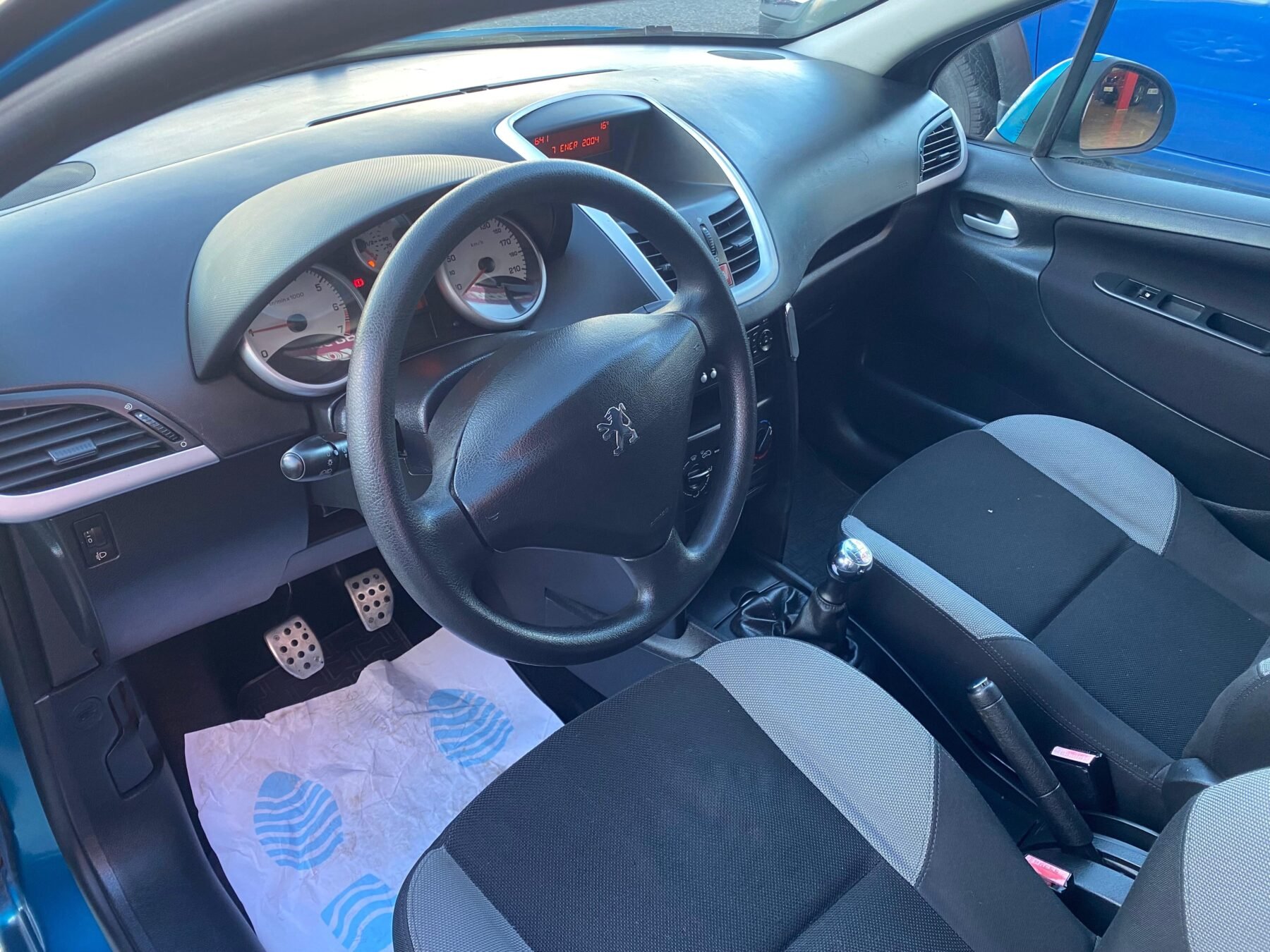 PEUGEOT 207 1.4 16v XLine