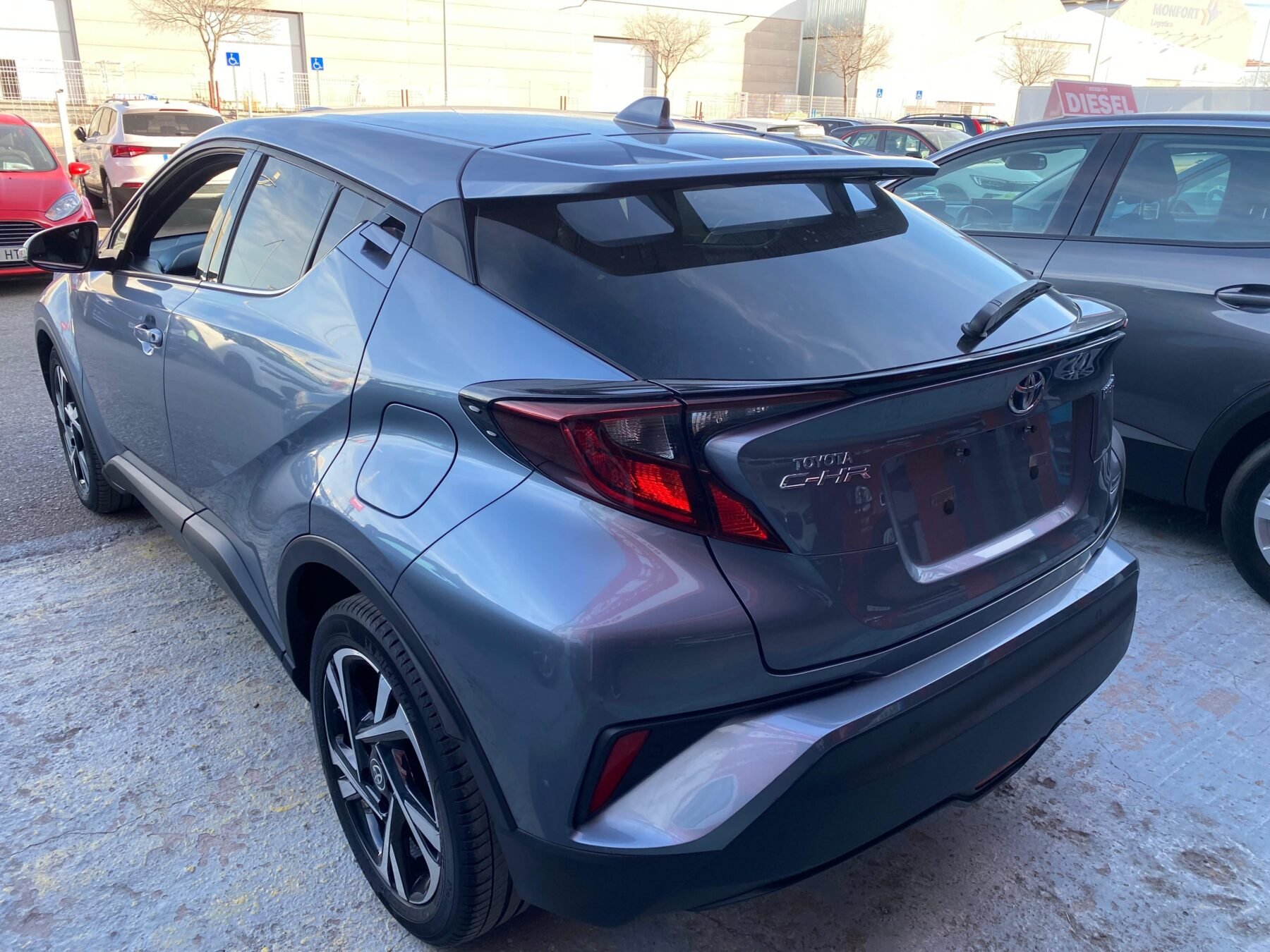 TOYOTA C-RH 1.8 125H Advance