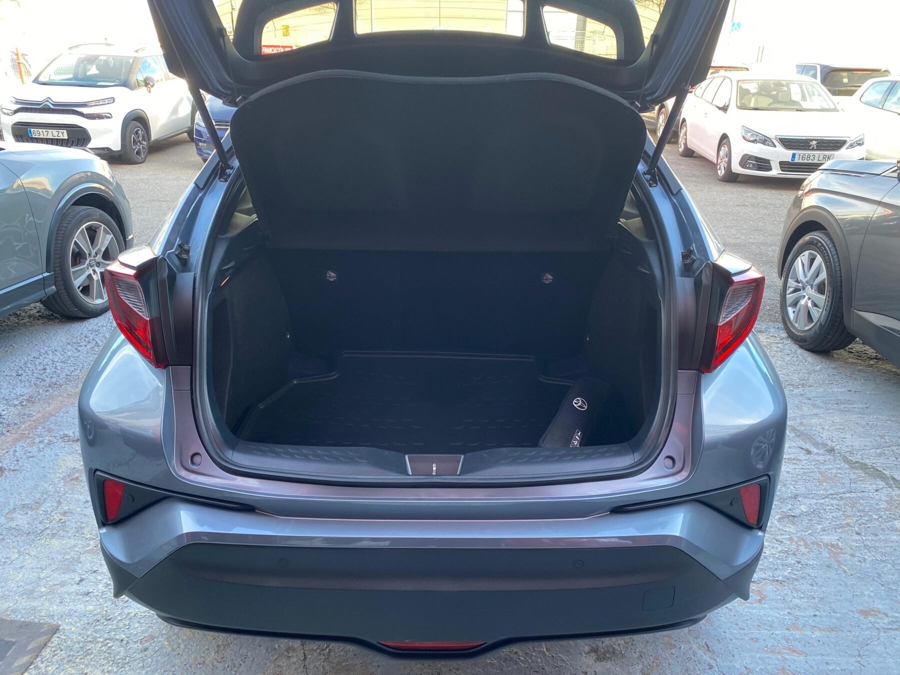 TOYOTA C-RH 1.8 125H Advance