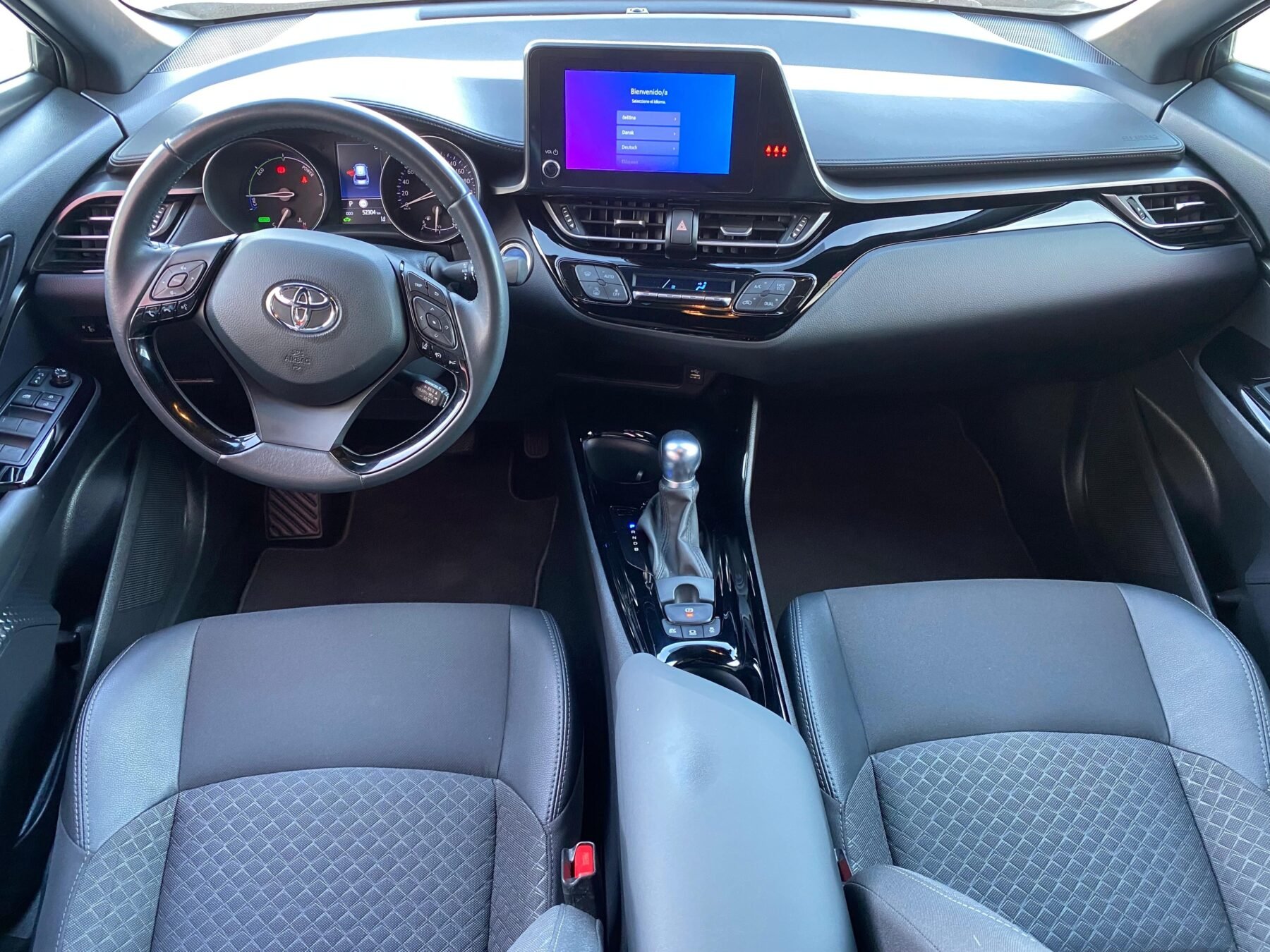 TOYOTA C-RH 1.8 125H Advance