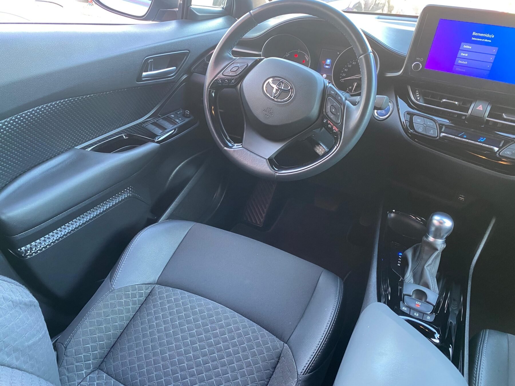 TOYOTA C-RH 1.8 125H Advance