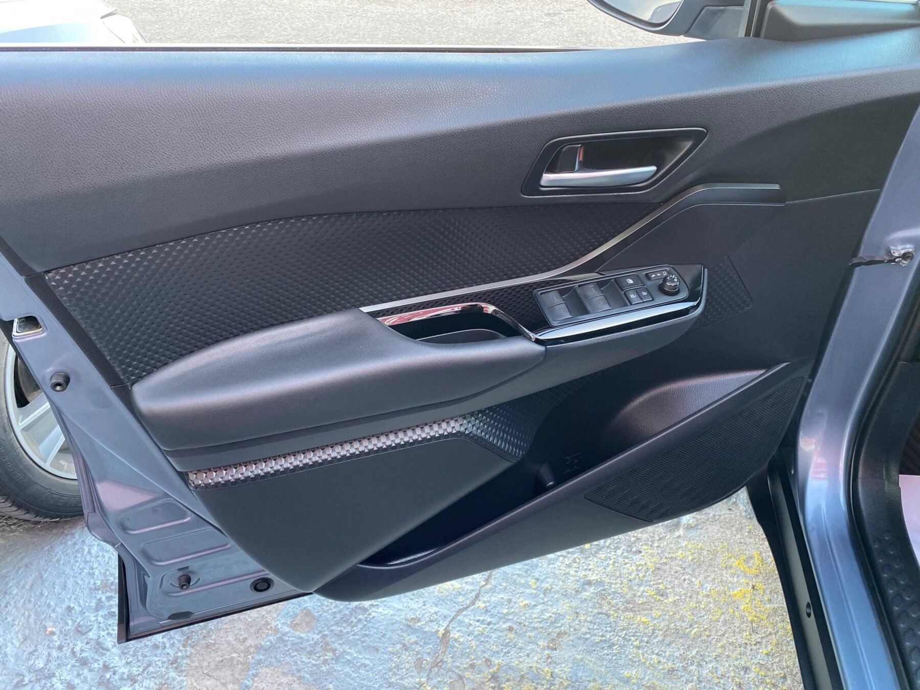 TOYOTA C-RH 1.8 125H Advance