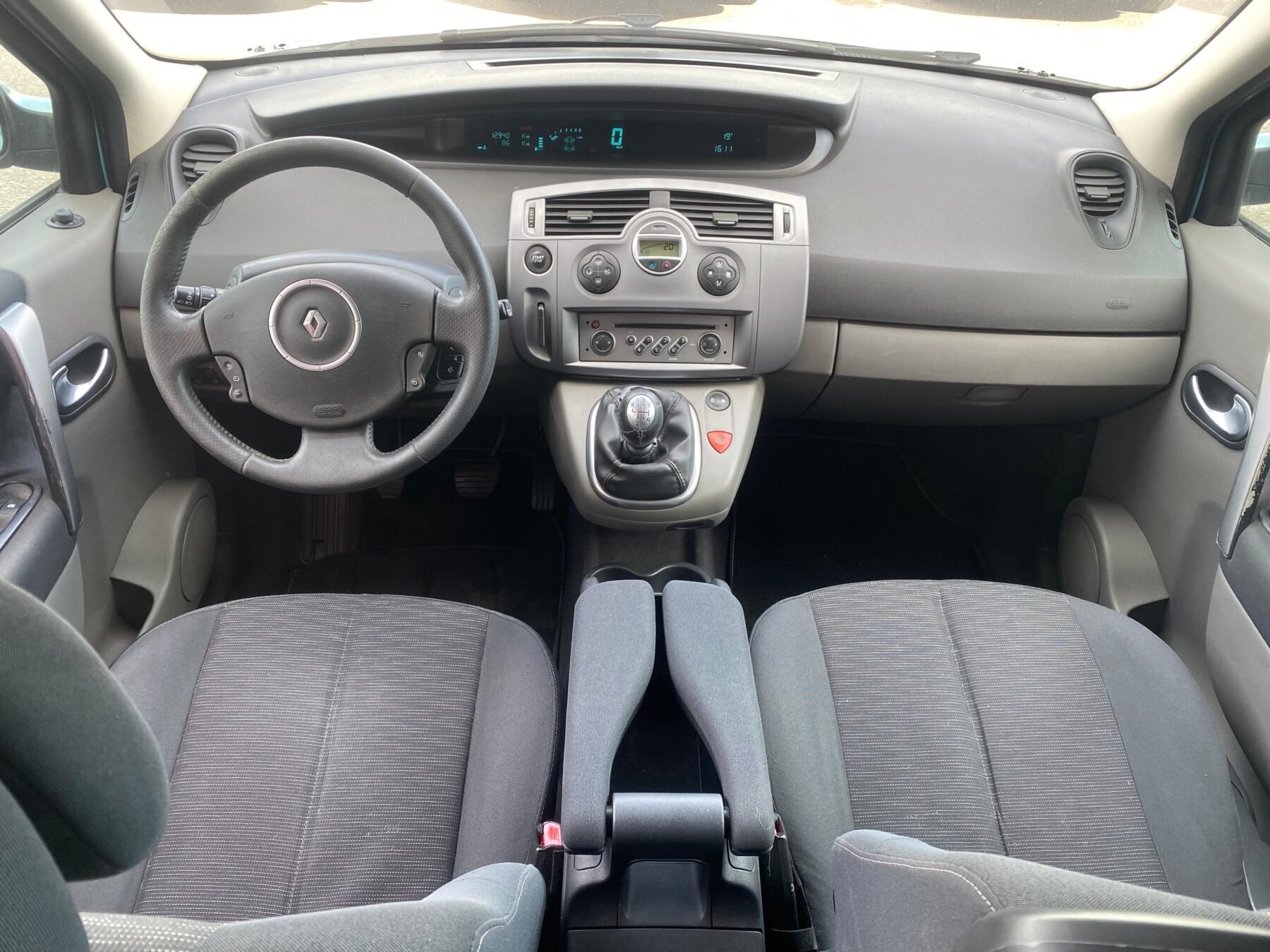 RENAULT Scénic scenic 2.0dci