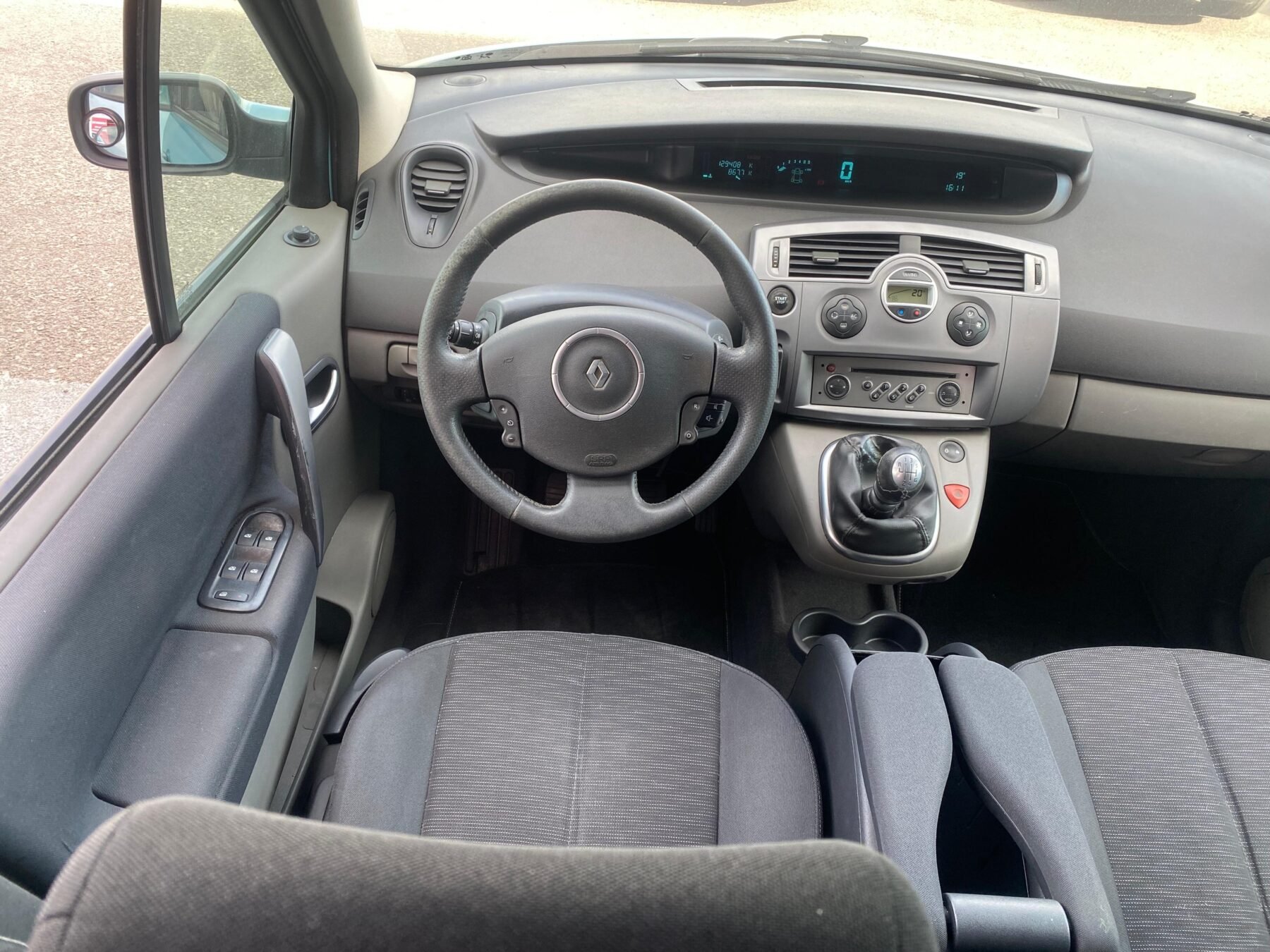 RENAULT Scénic scenic 2.0dci