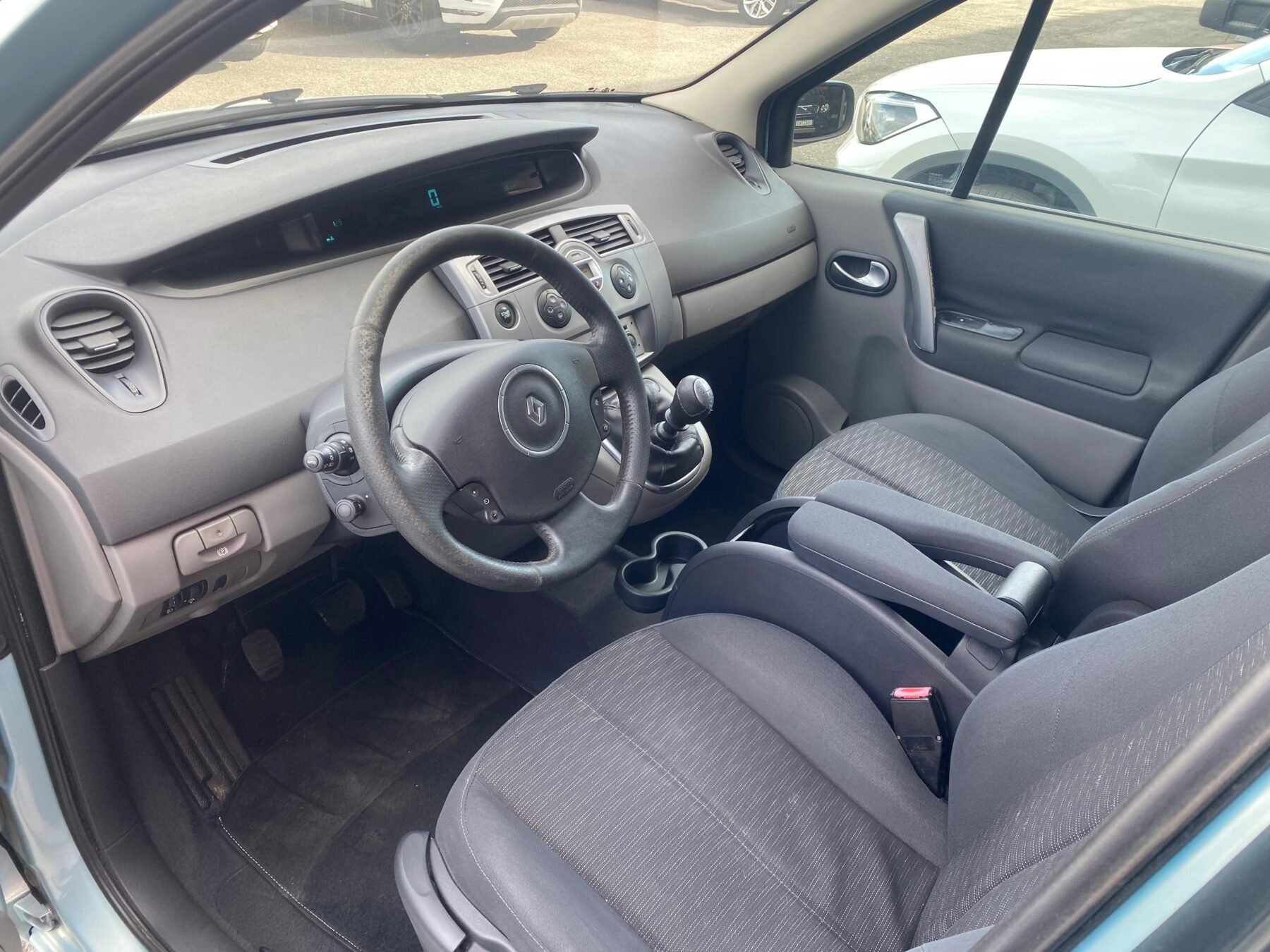 RENAULT Scénic scenic 2.0dci