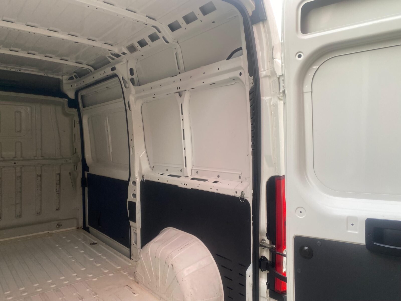 PEUGEOT BOXER 333 L2 H1 BHDI 88kW 120CV SS 6 Vel. M