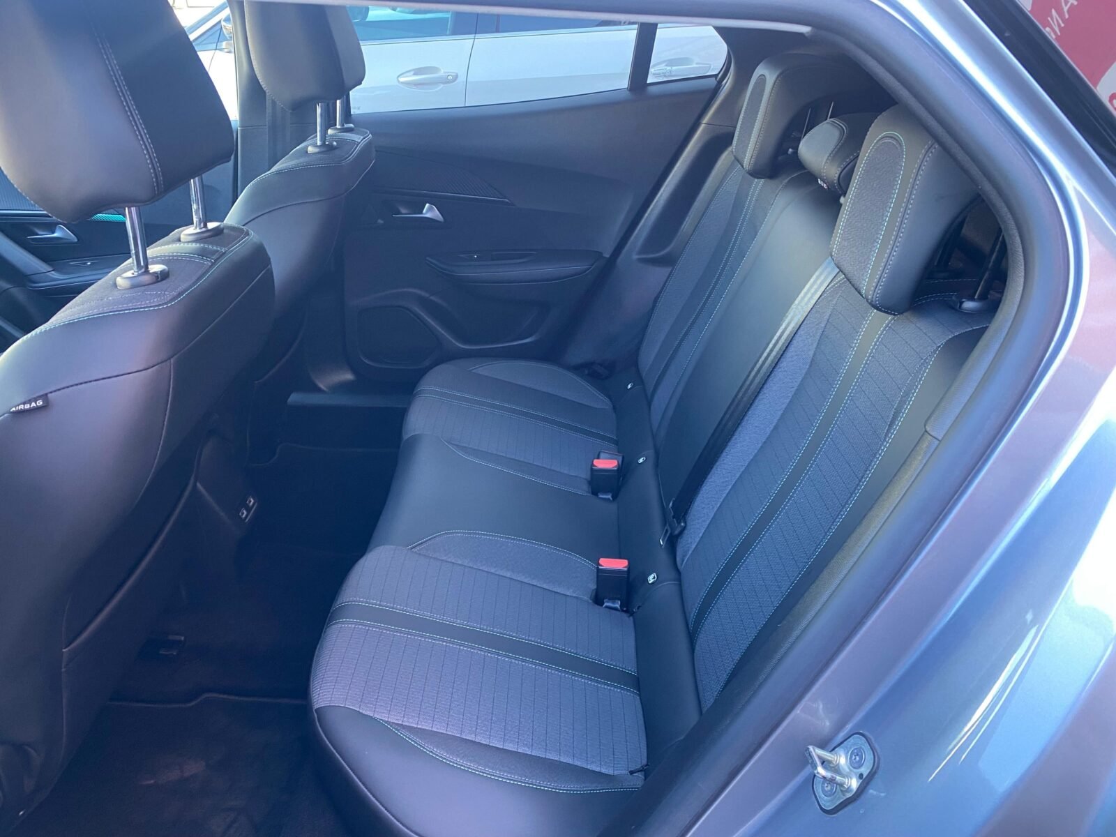 PEUGEOT 2008 Allure BlueHDI 81kW 110CV