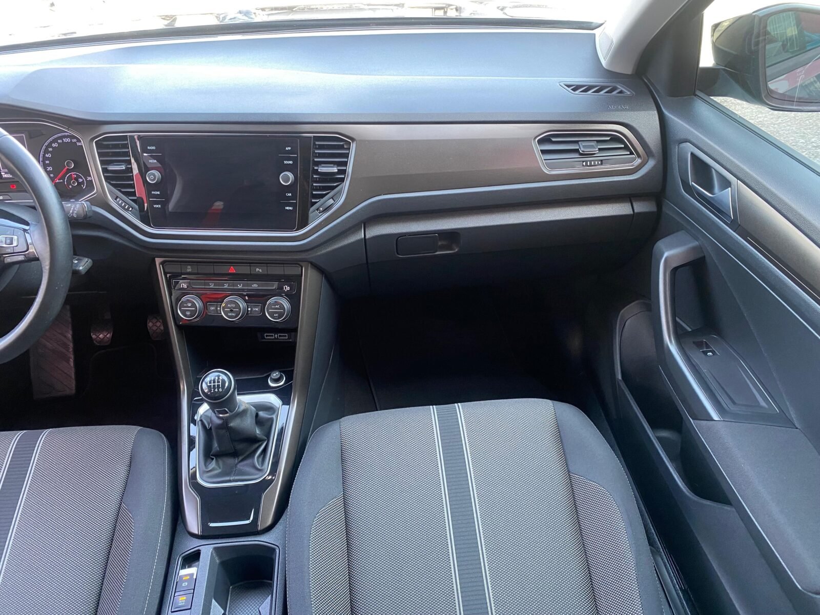 VOLKSWAGEN T-Roc Advance 2.0 TDI 110kW 150CV