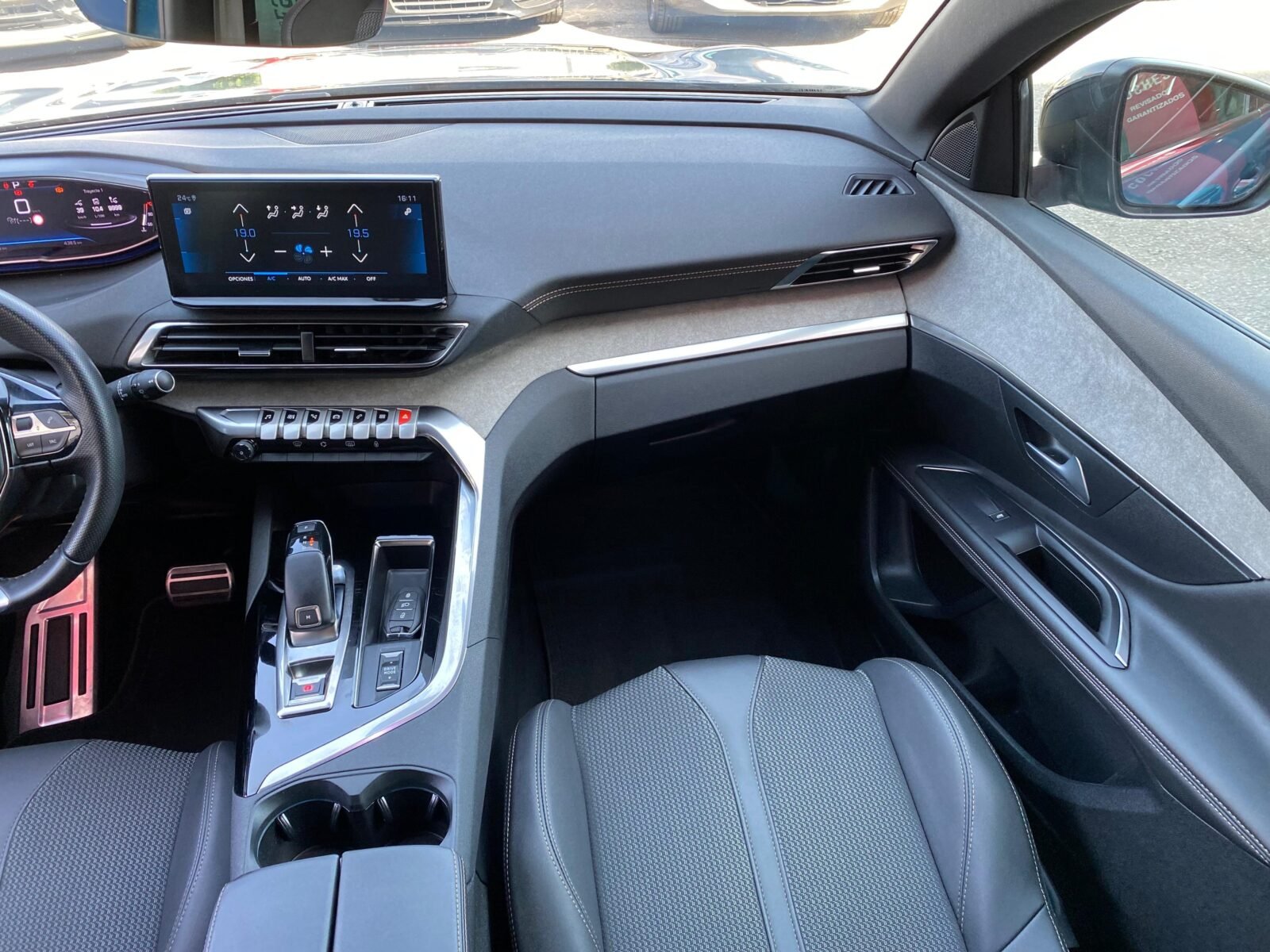 PEUGEOT 3008 1.5 BlueHDi 96kW SS GT EAT8