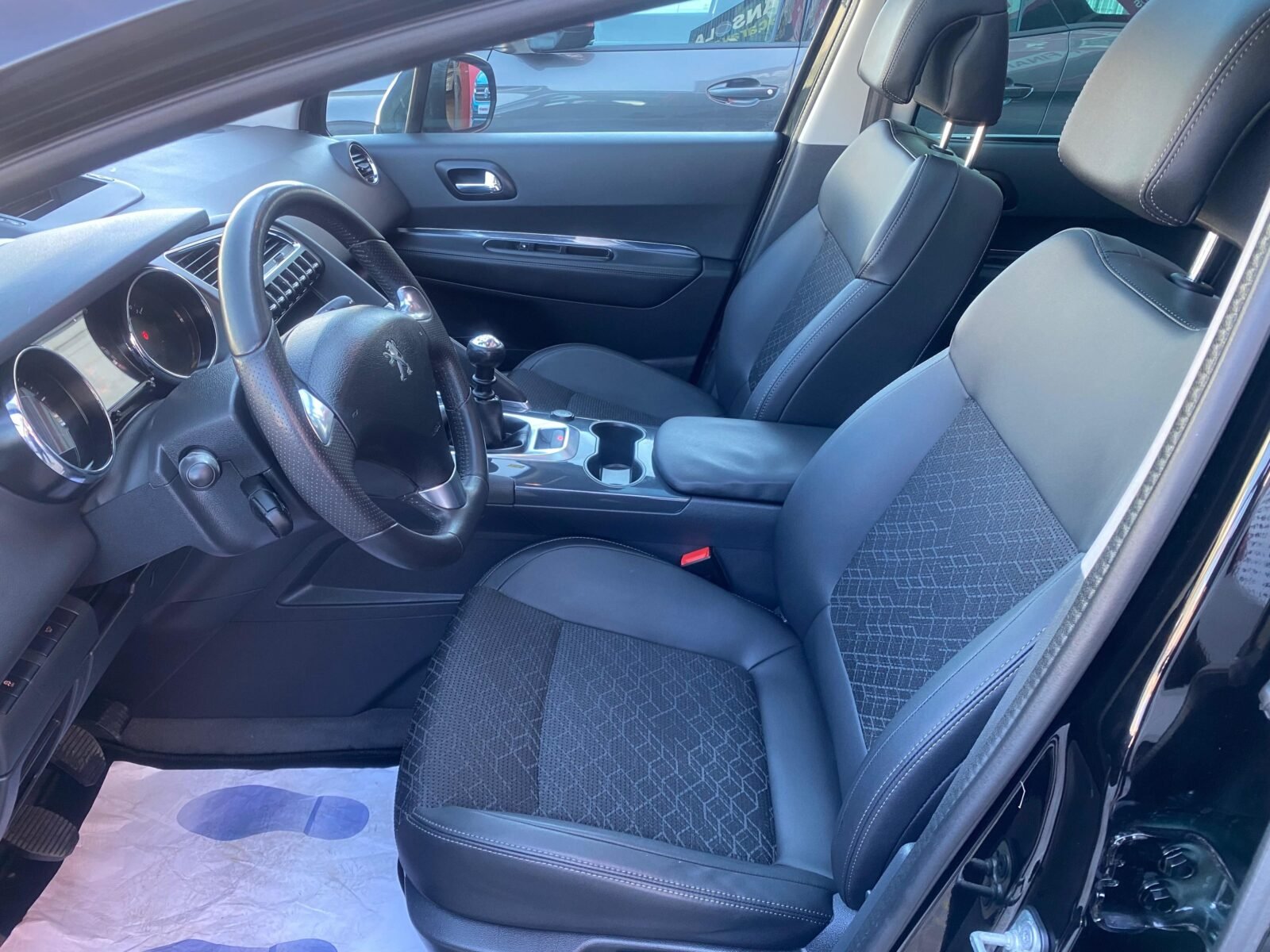 PEUGEOT 3008 Allure 1.6 BlueHDI 120 FAP