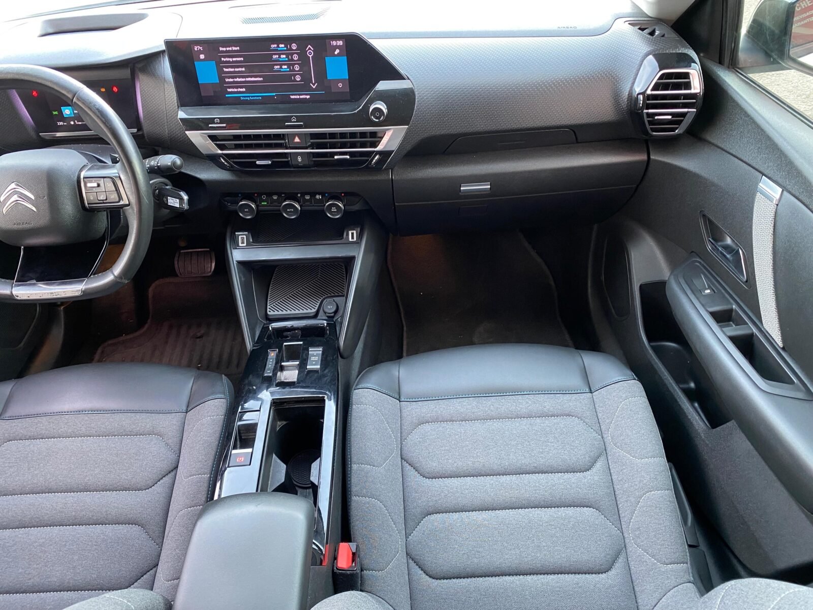 CITROEN c4 BlueHdi 130 SS EAT8 Shine