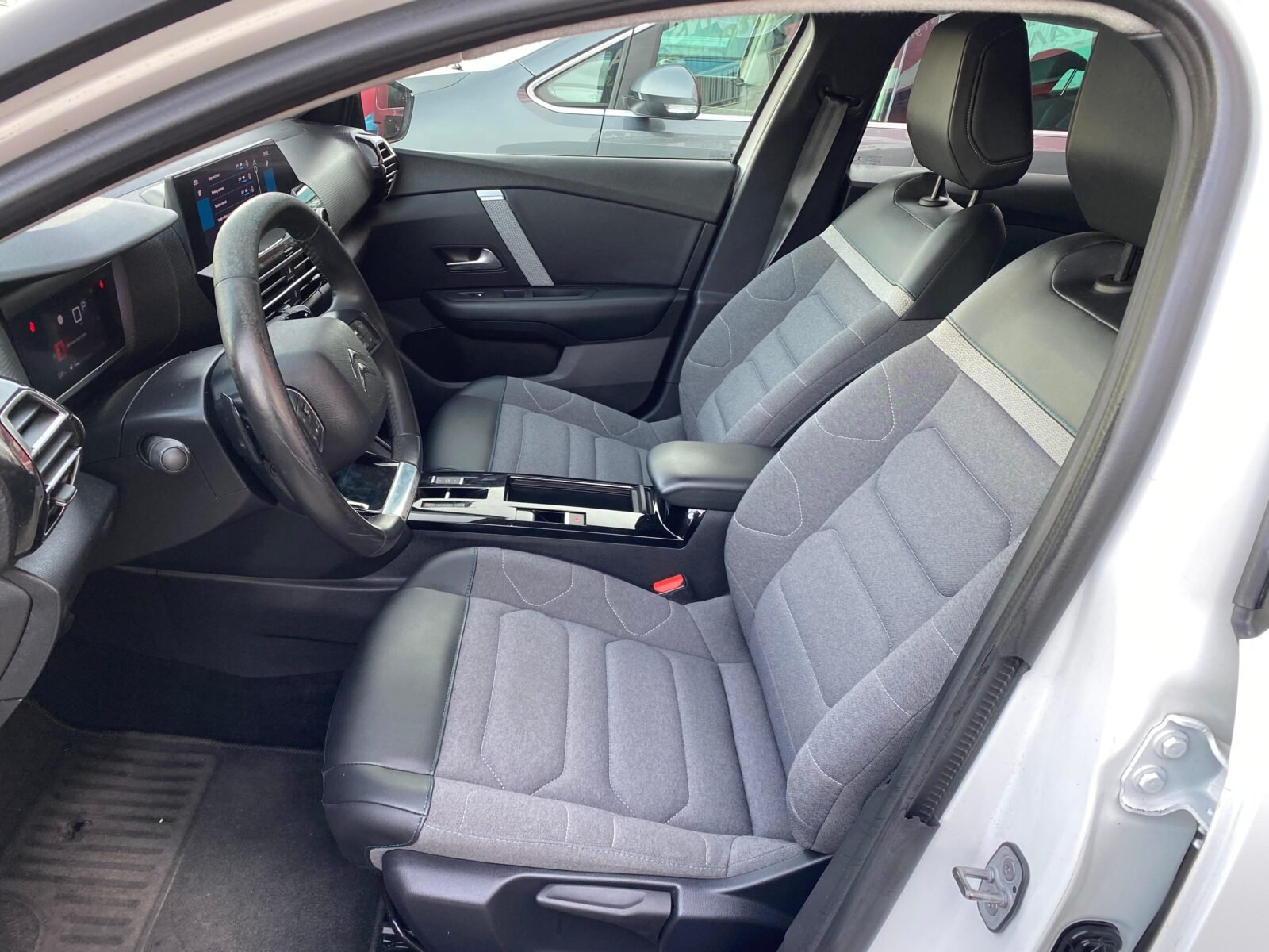 CITROEN c4 BlueHdi 130 SS EAT8 Shine