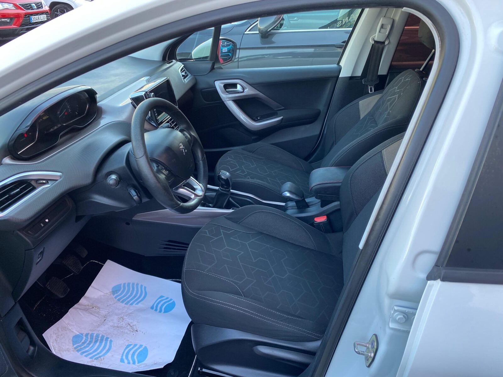 PEUGEOT 2008 Active 1.6 eHDi 92