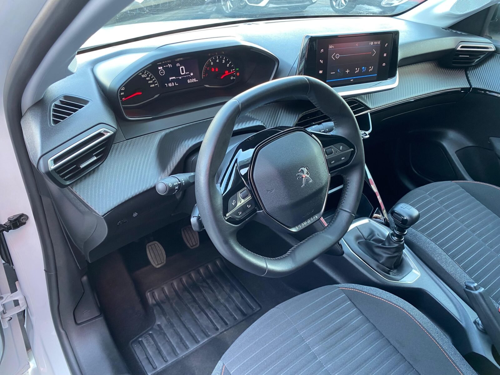PEUGEOT 208 BlueHDi 73kW 100CV Active Pack