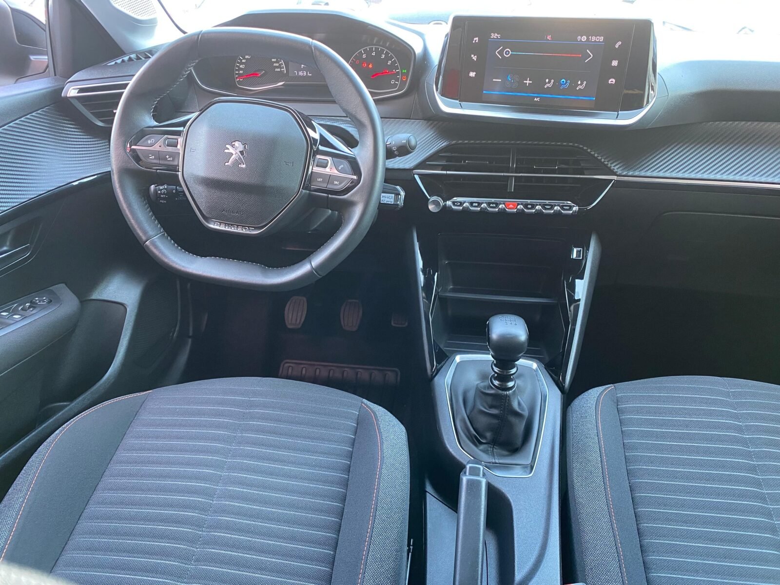 PEUGEOT 208 BlueHDi 73kW 100CV Active Pack