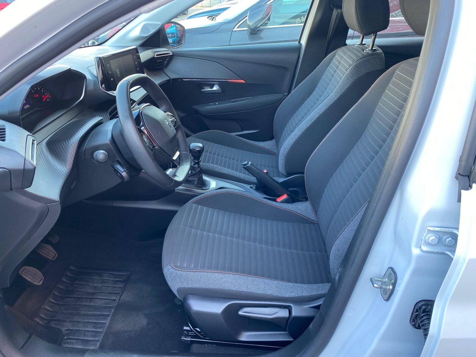 PEUGEOT 208 BlueHDi 73kW 100CV Active Pack