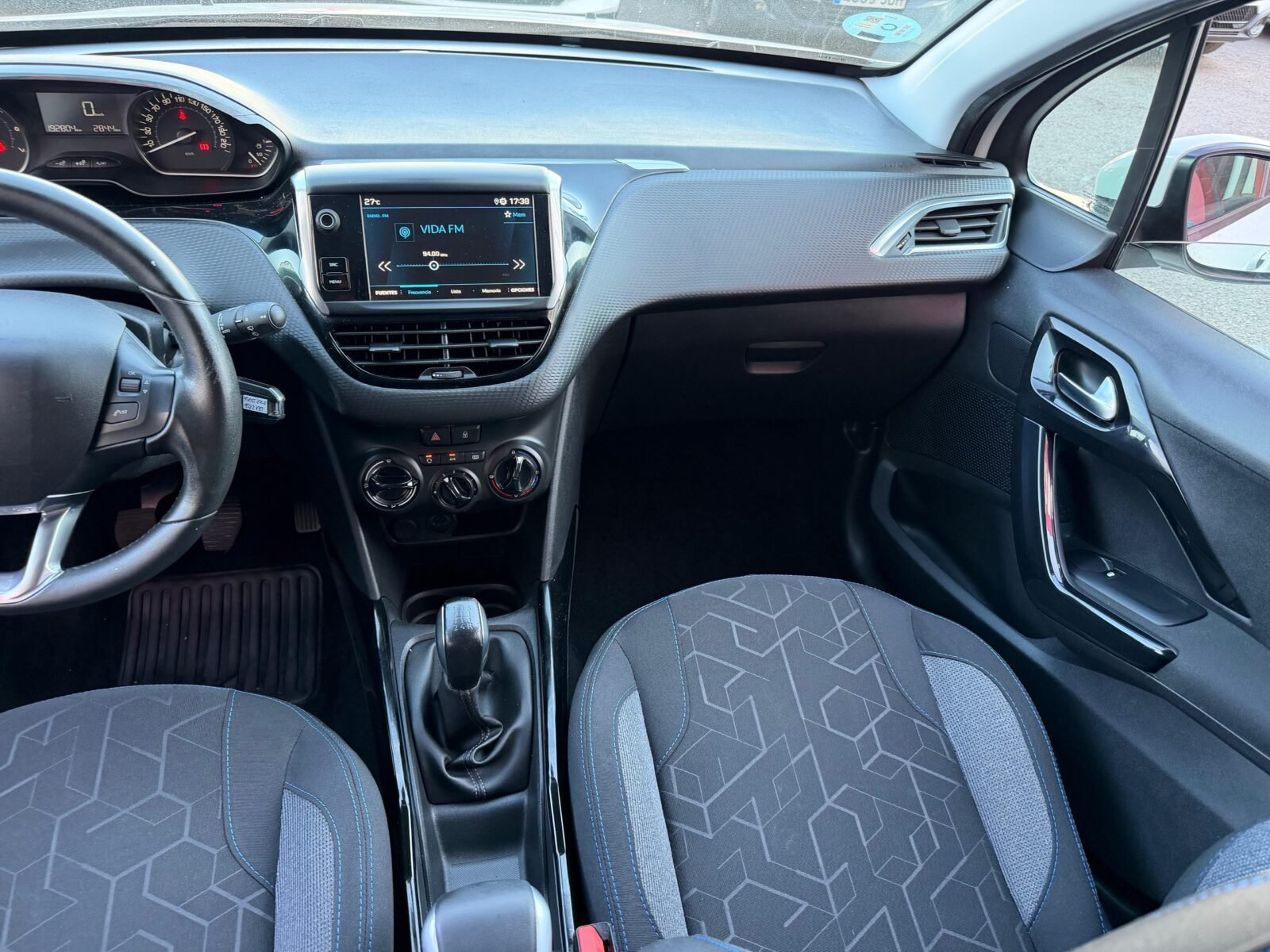 PEUGEOT 2008 1.2 PURETECH 82CV