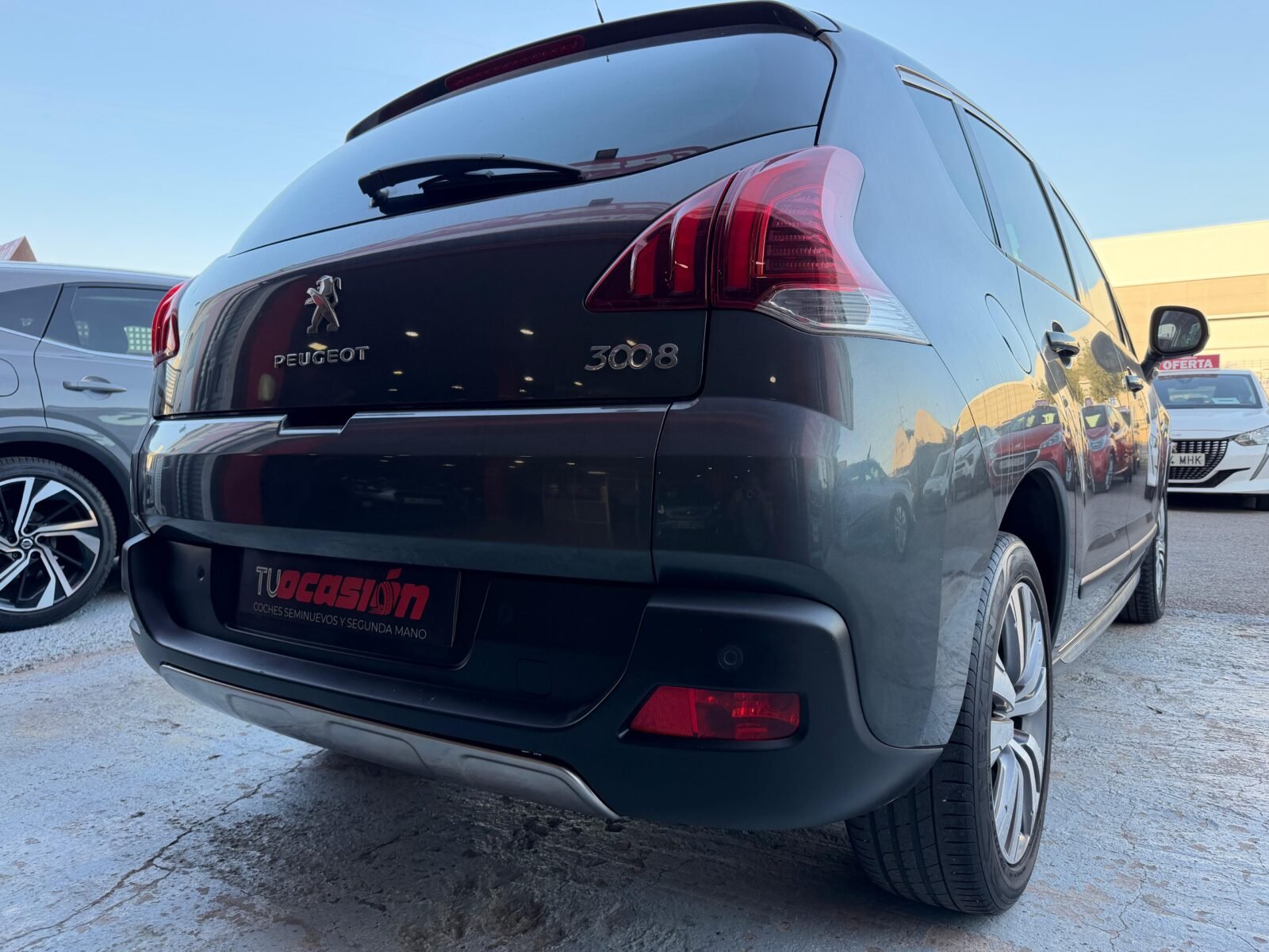 PEUGEOT 3008 STYLE VTI 120CV