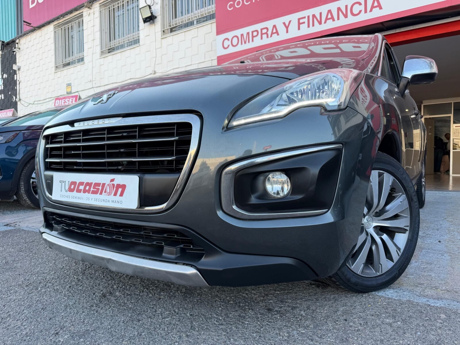PEUGEOT 3008 STYLE VTI 120CV